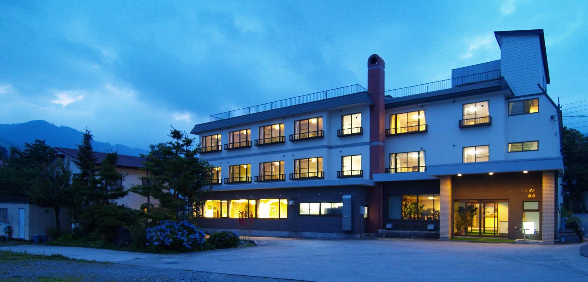 Central Inn 白马村 外观 照片
